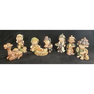 Child's Nativity Set 9 Piece Resin Children Christmas In Original Box Excellent